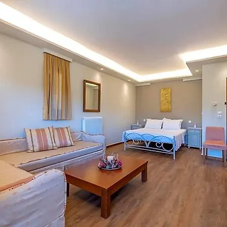 Hotel Finday Eco Boutique Kalawrita